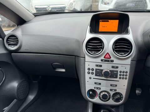Vauxhall Corsa 1.2 16V Excite Euro 5 3dr (A/C) 29