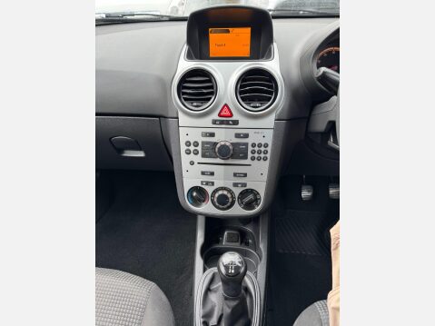 Vauxhall Corsa 1.2 16V Excite Euro 5 3dr (A/C) 30