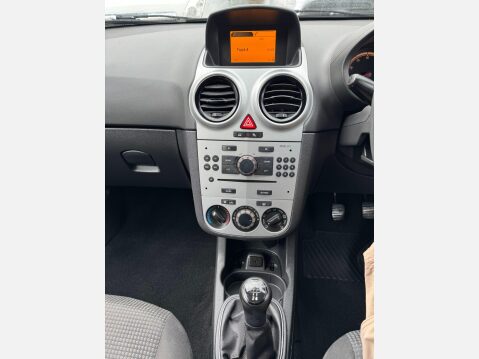 Vauxhall Corsa 1.2 16V Excite Euro 5 3dr (A/C) 30