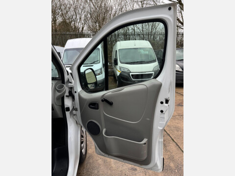 Vauxhall Vivaro 2.0 2700 CDTi FWD L1 4dr 21