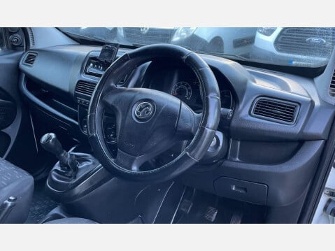 Vauxhall Combo 1.3 CDTi 2000 16v FWD L1 H1 3dr 23
