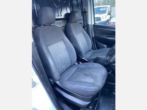 Vauxhall Combo 1.3 CDTi 2000 16v FWD L1 H1 3dr 22