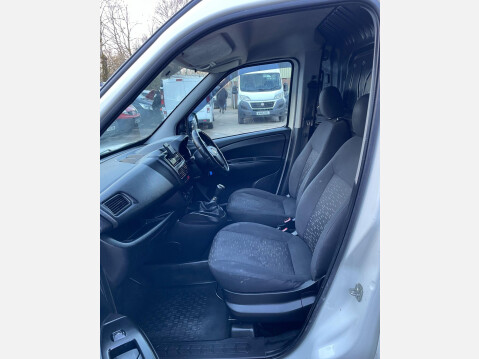 Vauxhall Combo 1.3 CDTi 2000 16v FWD L1 H1 3dr 30