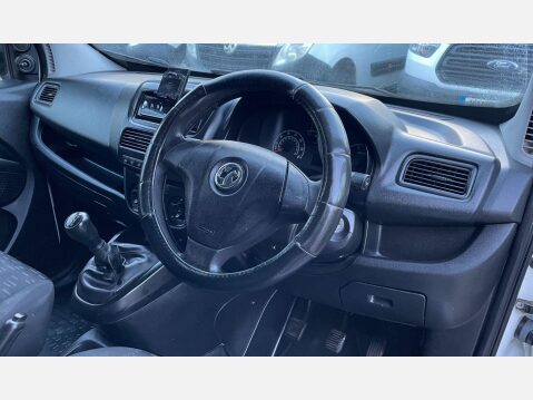 Vauxhall Combo 1.3 CDTi 2000 16v FWD L1 H1 3dr 23