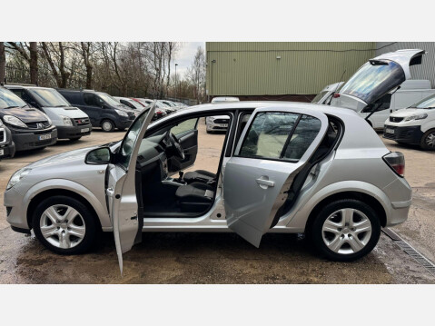 Vauxhall Astra 1.4i 16v Active 5dr 15
