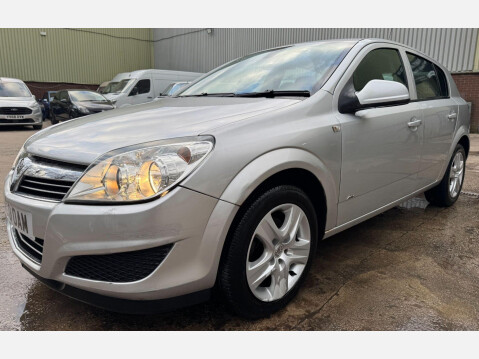 Vauxhall Astra 1.4i 16v Active 5dr 18
