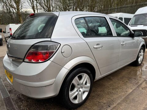 Vauxhall Astra 1.4i 16v Active 5dr 9