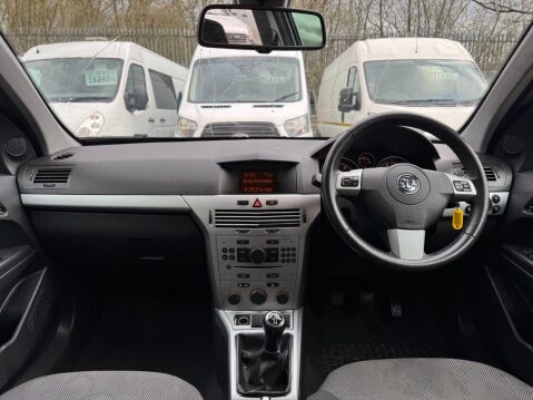 Vauxhall Astra 1.4i 16v Active 5dr 23