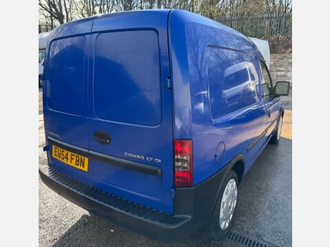 Vauxhall Combo 1.7 Di 2000 3dr 11