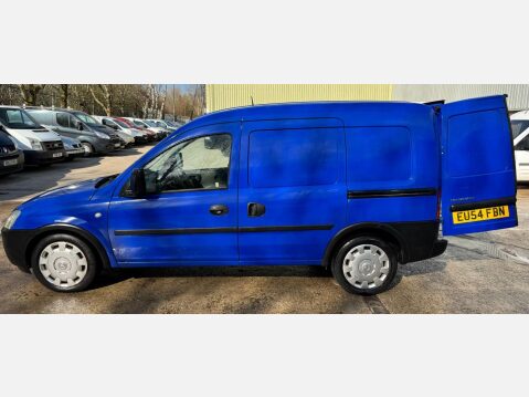 Vauxhall Combo 1.7 Di 2000 3dr 20