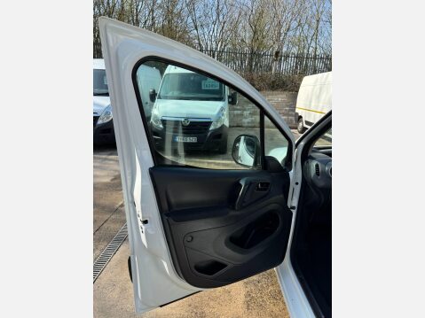Citroen Berlingo 1.6 HDi 625 LX L1 5dr 33