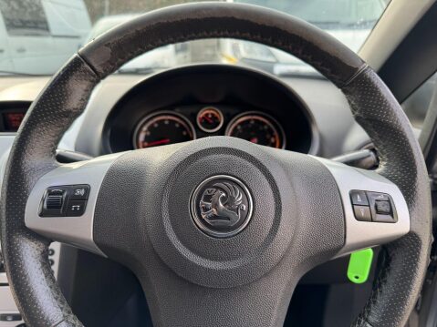 Vauxhall Corsa 1.2i 16v SXi 3dr 26