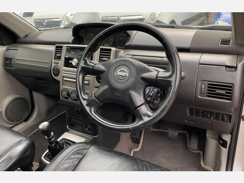 Nissan X-Trail 2.2 dCi SVE 5dr 28