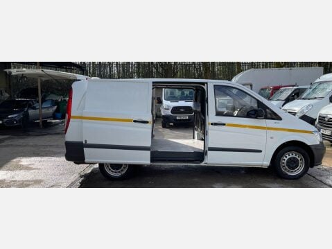 Mercedes-Benz Vito 2.1 113 CDi BlueEFFICIENCY L3 5dr 8