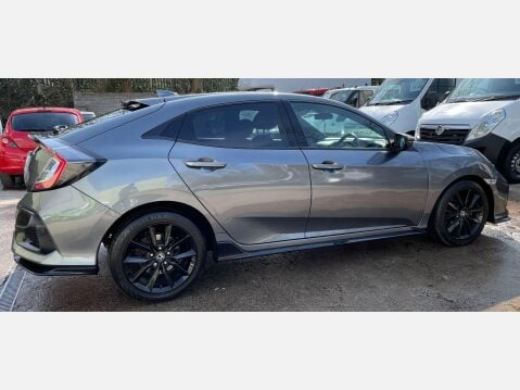 Honda Civic 1.5 VTEC Turbo Sport CVT Euro 6 (s/s) 5dr 8