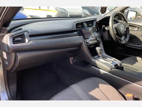 Honda Civic 1.5 VTEC Turbo Sport CVT Euro 6 (s/s) 5dr 46