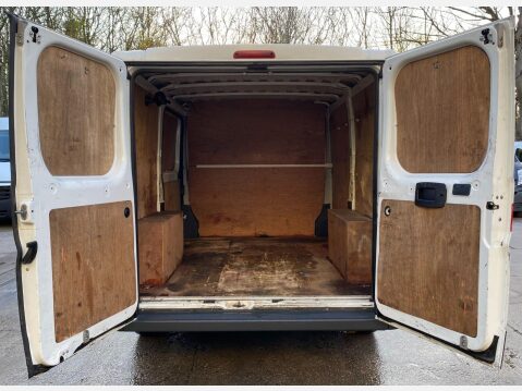 Peugeot Boxer 2.2 HDi 330 L1 H1 4dr 13