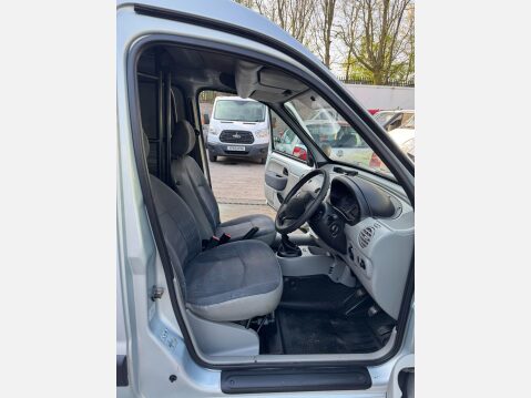 Renault Kangoo 1.5 SL17 TD dCi Venture Special Edition FWD L3 H1 4dr 28