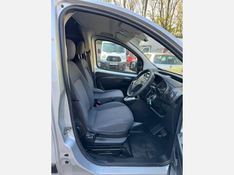 Citroen Nemo 1.3 HDi 660 16v LX EGS FWD L1 H1 (s/s) 3dr 31