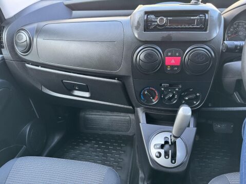 Citroen Nemo 1.3 HDi 660 16v LX EGS FWD L1 H1 (s/s) 3dr 37