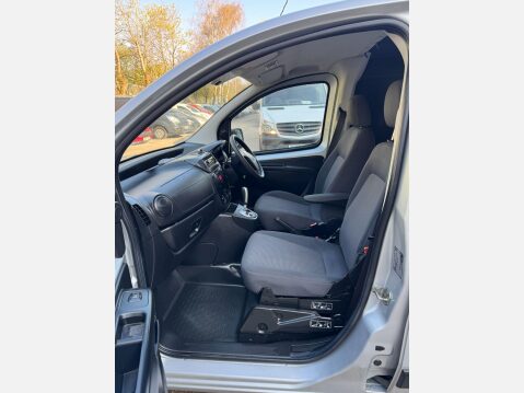 Citroen Nemo 1.3 HDi 660 16v LX EGS FWD L1 H1 (s/s) 3dr 41