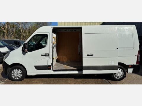 Renault Master 2.3 dCi 35 Business FWD LWB Medium Roof Euro 5 5dr 23