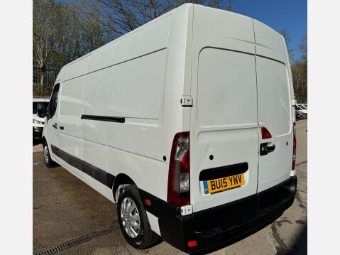 Renault Master 2.3 dCi 35 Business FWD LWB Medium Roof Euro 5 5dr 18