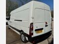 Renault Master 2.3 dCi 35 Business FWD LWB Medium Roof Euro 5 5dr 18