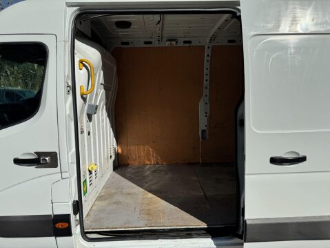 Renault Master 2.3 dCi 35 Business FWD LWB Medium Roof Euro 5 5dr 24