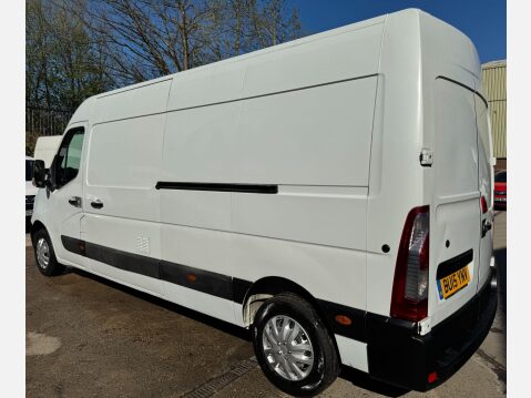 Renault Master 2.3 dCi 35 Business FWD LWB Medium Roof Euro 5 5dr 19