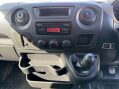 Renault Master 2.3 dCi 35 Business FWD LWB Medium Roof Euro 5 5dr 36