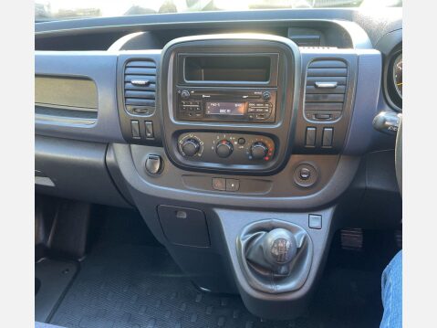 Vauxhall Vivaro 1.6 CDTi 2900 L2 H1 Euro 6 5dr 28