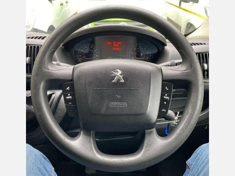 Peugeot Boxer 2.2 HDi 330 Professional L1 H1 Euro 5 5dr 27