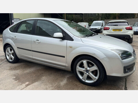 Ford Focus 1.6 Zetec 5dr 5