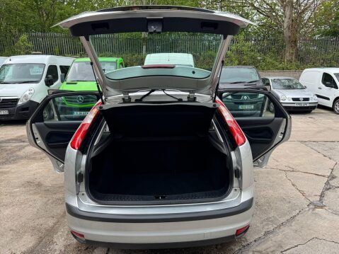 Ford Focus 1.6 Zetec 5dr 13