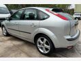 Ford Focus 1.6 Zetec 5dr 15