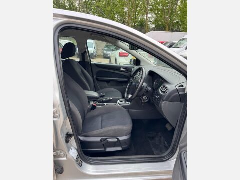 Ford Focus 1.6 Zetec 5dr 24