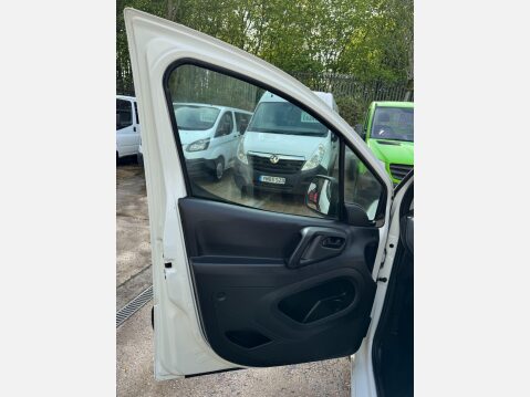 Peugeot Partner 1.6 BlueHDi 651 Professional L1 5dr 33