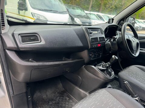 Vauxhall Combo 1.3 CDTi 2000 16v Sportive FWD L1 H1 3dr 35