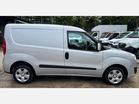 Vauxhall Combo 1.3 CDTi 2000 16v Sportive FWD L1 H1 3dr 6