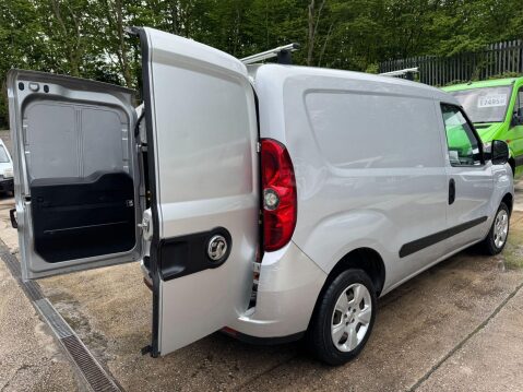 Vauxhall Combo 1.3 CDTi 2000 16v Sportive FWD L1 H1 3dr 11