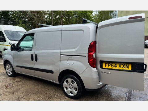 Vauxhall Combo 1.3 CDTi 2000 16v Sportive FWD L1 H1 3dr 19