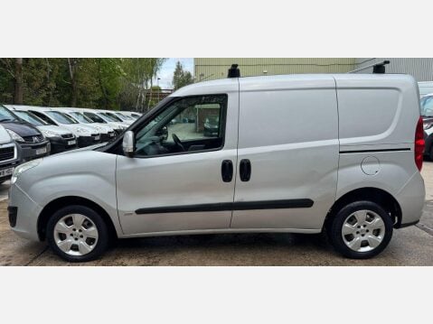 Vauxhall Combo 1.3 CDTi 2000 16v Sportive FWD L1 H1 3dr 21