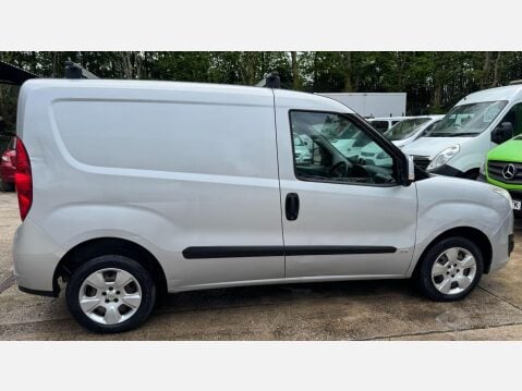 Vauxhall Combo 1.3 CDTi 2000 16v Sportive FWD L1 H1 3dr 8