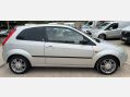 Ford Fiesta 1.4 Ghia 3dr 7