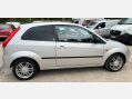 Ford Fiesta 1.4 Ghia 3dr 8
