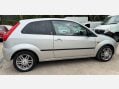 Ford Fiesta 1.4 Ghia 3dr 9
