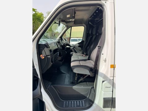 Vauxhall Movano 2.3 CDTi 3500 FWD L2 H2 Euro 6 5dr 41