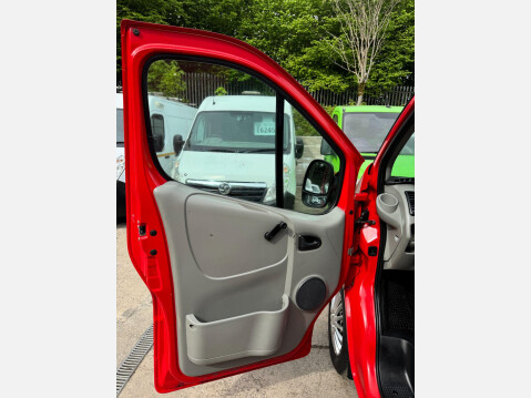 Renault Trafic 2.0 TD dCi LL29 Navigation L3 H1 4dr 31