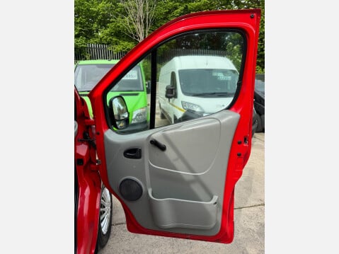 Renault Trafic 2.0 TD dCi LL29 Navigation L3 H1 4dr 23